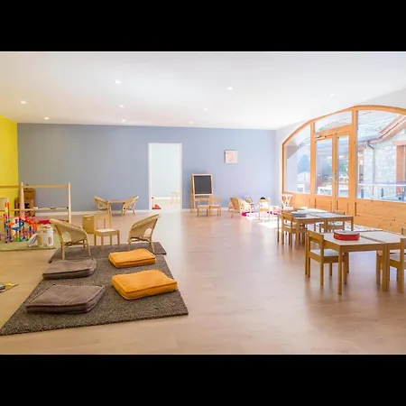 7 Pieces 14 Pers Premium Apartment